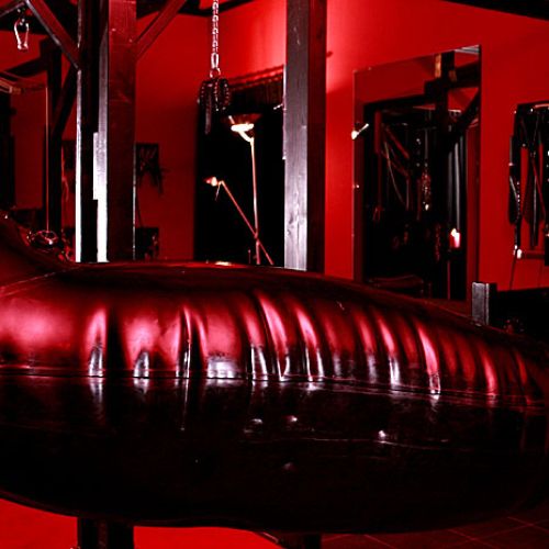 Spezialanfertigungen in Latex  - Foto 14