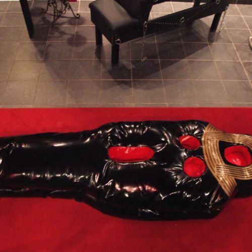 Spezialanfertigungen in Latex  - Foto 29