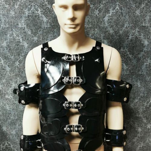 Spezialanfertigungen in Latex  - Foto 2