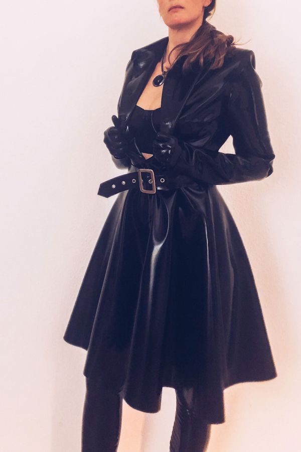 Neu im Team - Velvet Divine - House Of Bizarre Dreams Düsseldorf